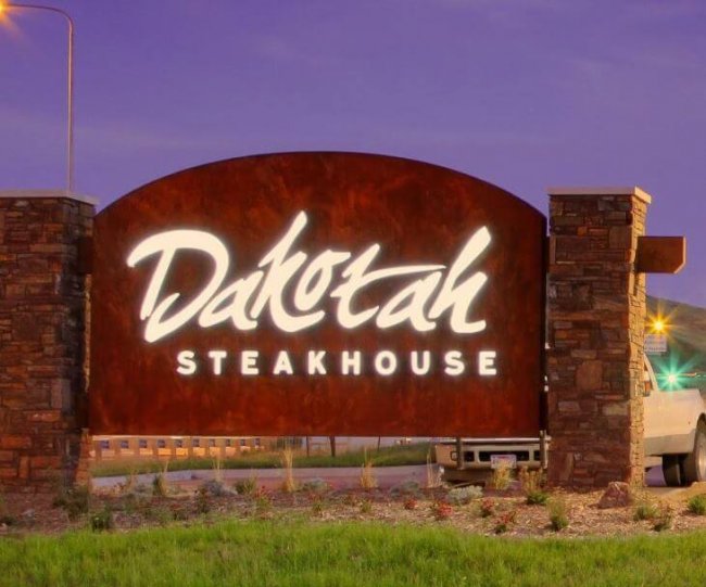 Dakotah Steakhouse Sign